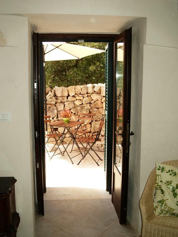 Il Giardino Di Viola Acomodação com café da manhã Ceglie Messapica Exterior foto